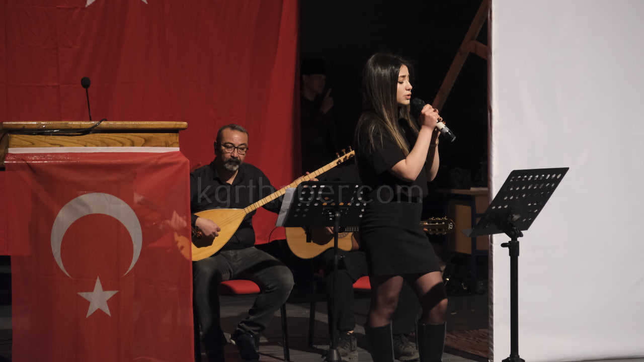 Karamandaki Canakkale Etkinligi Ayakta Alkislandi8