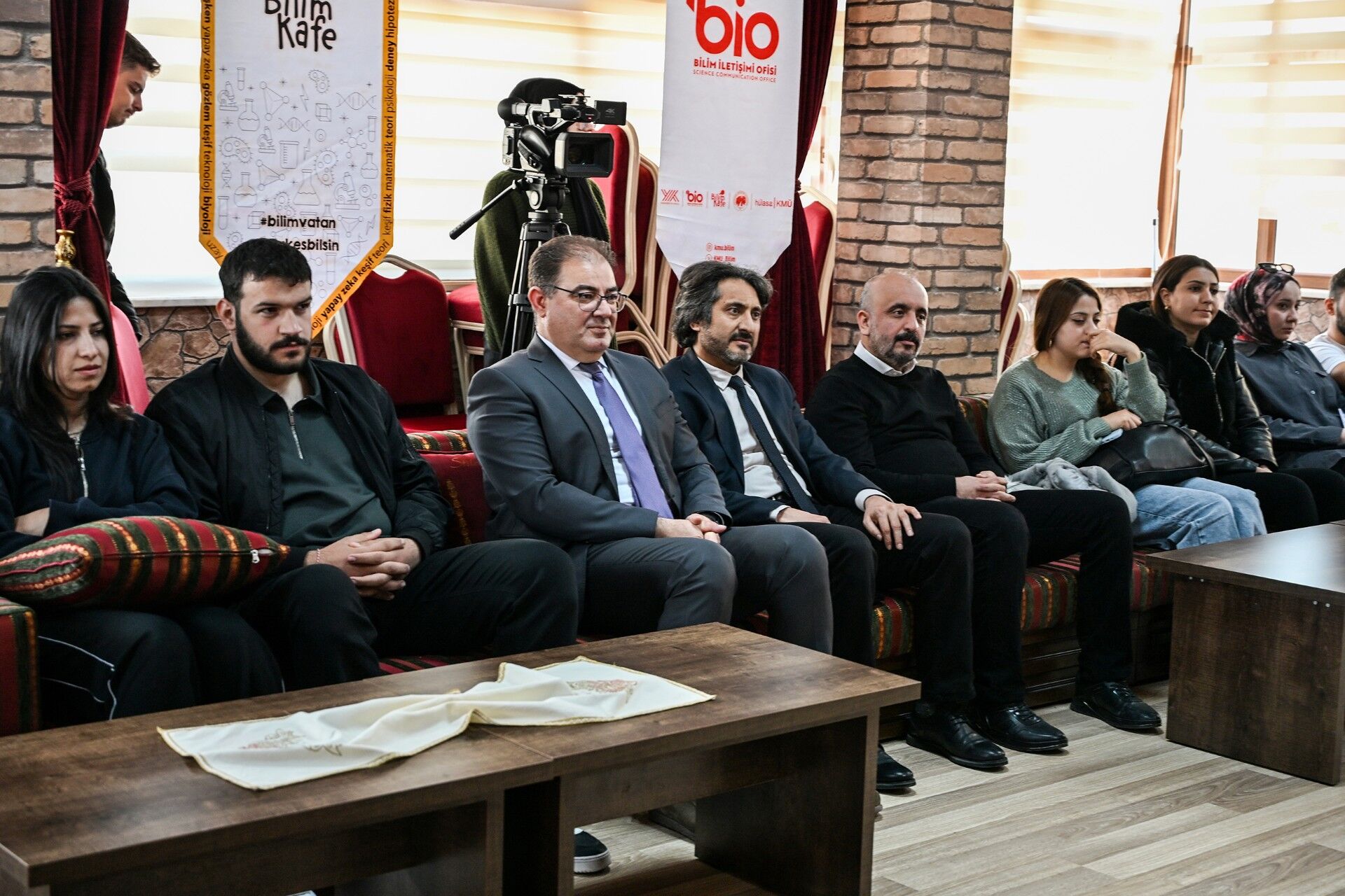 Kmude Bilim Kafe Etkinligi Yapildi1