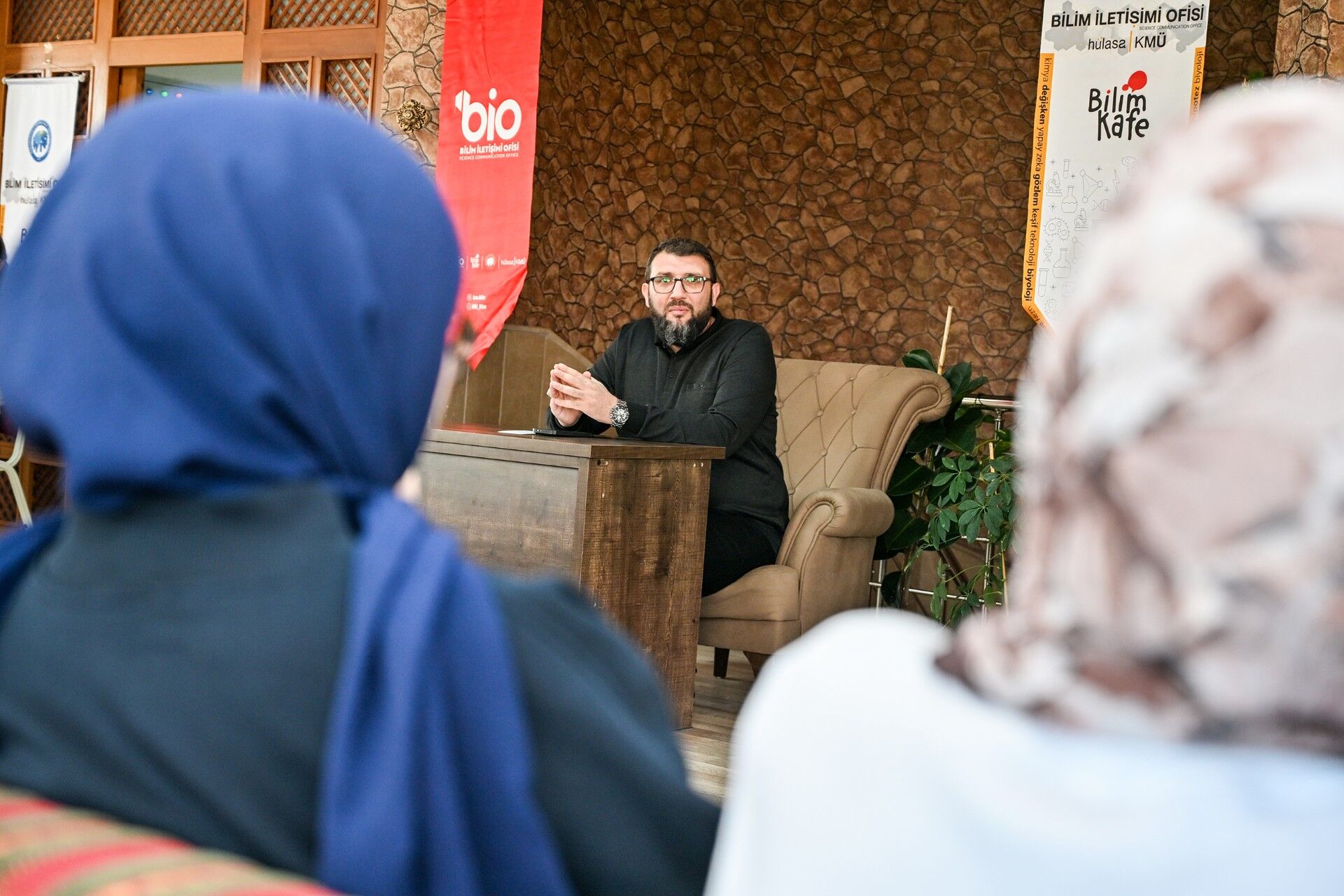 Kmude Bilim Kafe Etkinligi Yapildi3