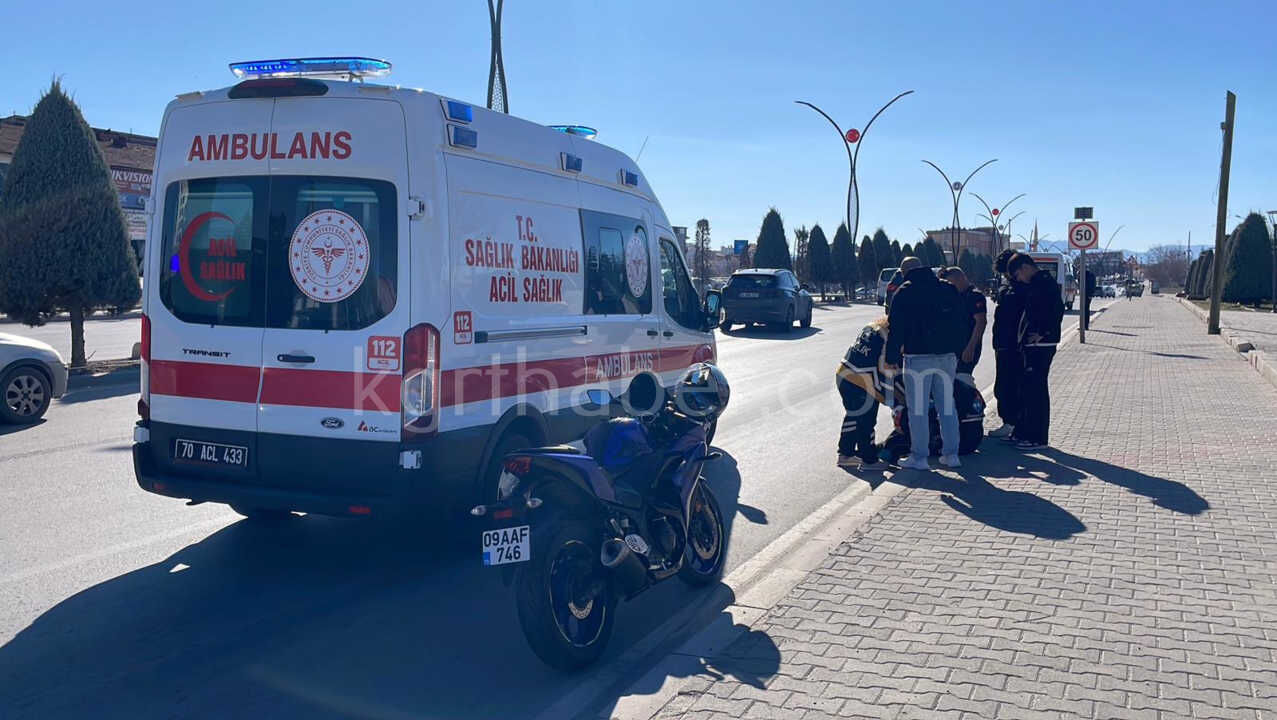 Kontrolden Cikan Motosiklet Devrildi Motokurye Yarali0