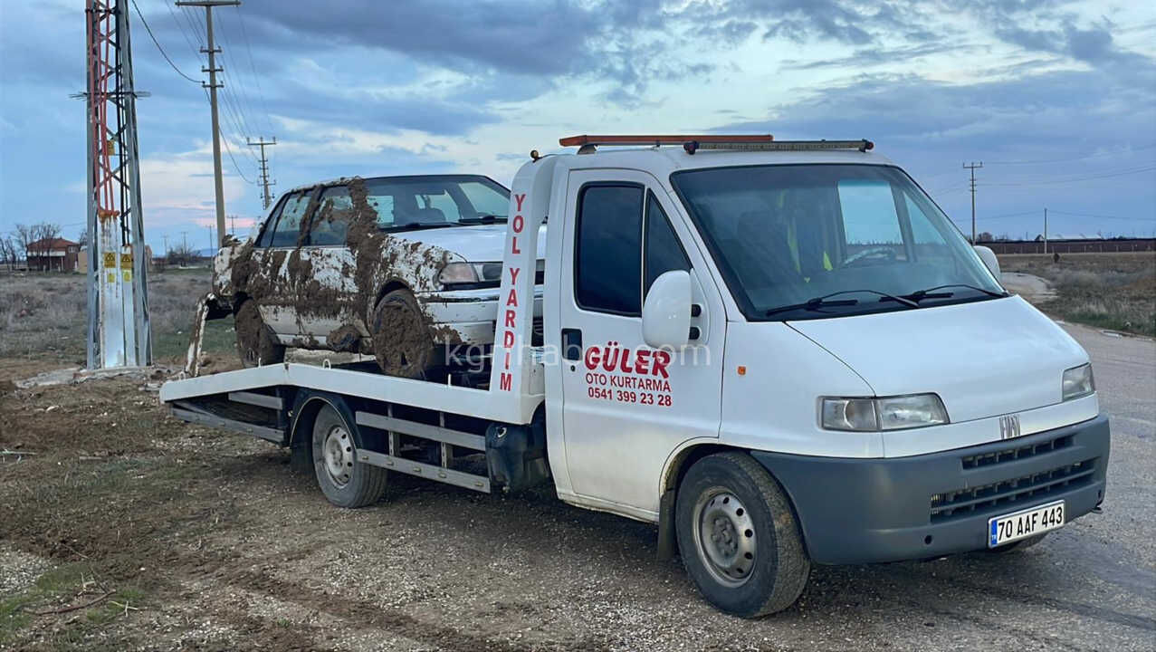 Kontrolden Cikan Otomobil Sarampole Devrildi 5 Kisi Yara Almadan Kurtuldu7