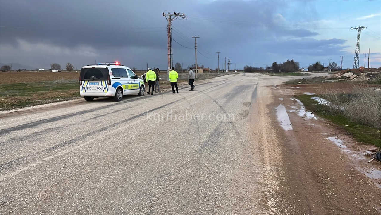 Kontrolden Cikan Otomobil Sarampole Devrildi 5 Kisi Yara Almadan Kurtuldu9