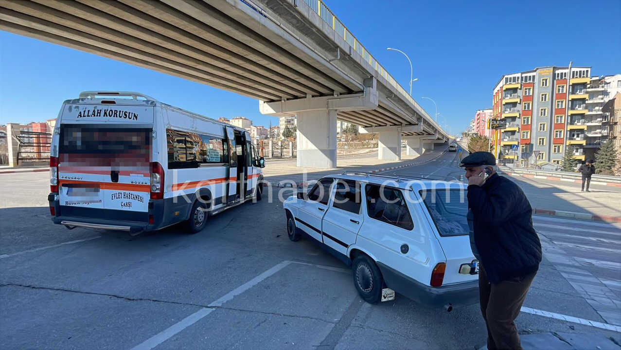 Koprulu Kavsakta Trafik Kazasi 2 Kisi Yaralandi0