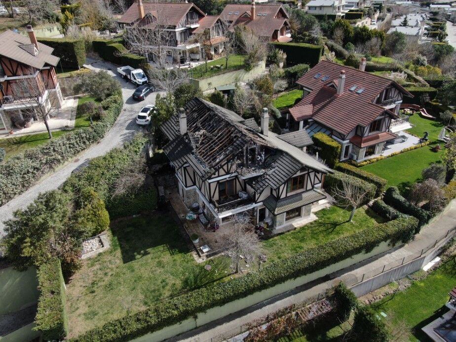 Oyuncu Aslihan Karalar Olumden Dondu (1)