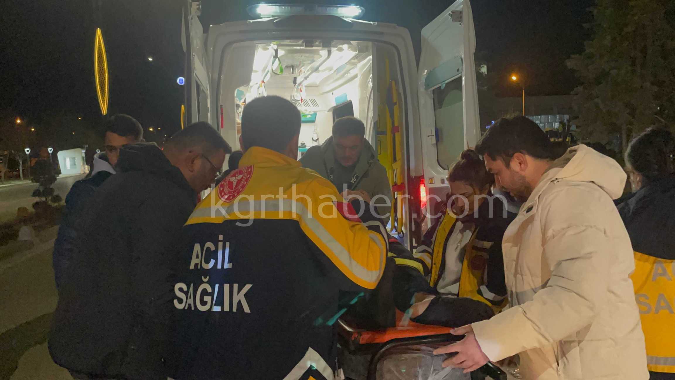 Universite Ogrencilerinin Korkulu Ruyasi Olan Caddede Yine Kaza 1 Agir Yarali5