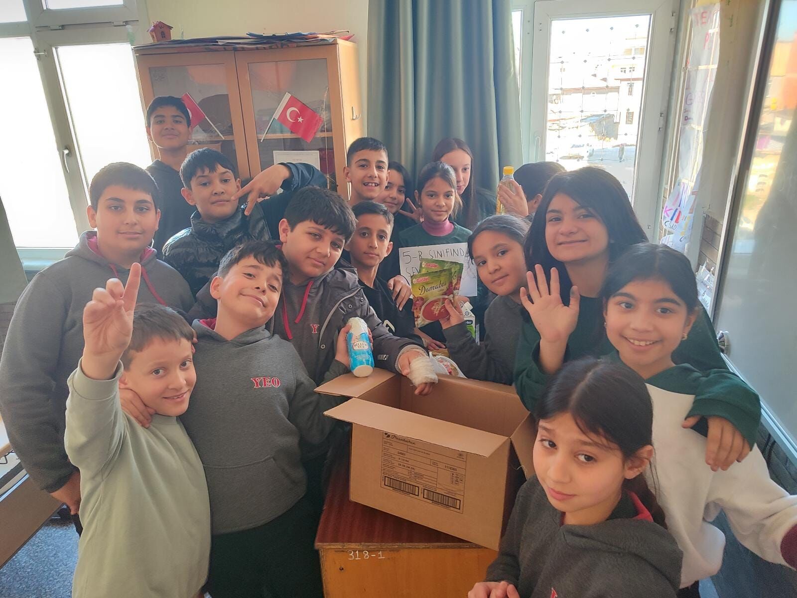 Yunus Emre Ortaokulu Ogrencilerinden Ramazan Dayanismasi (10)