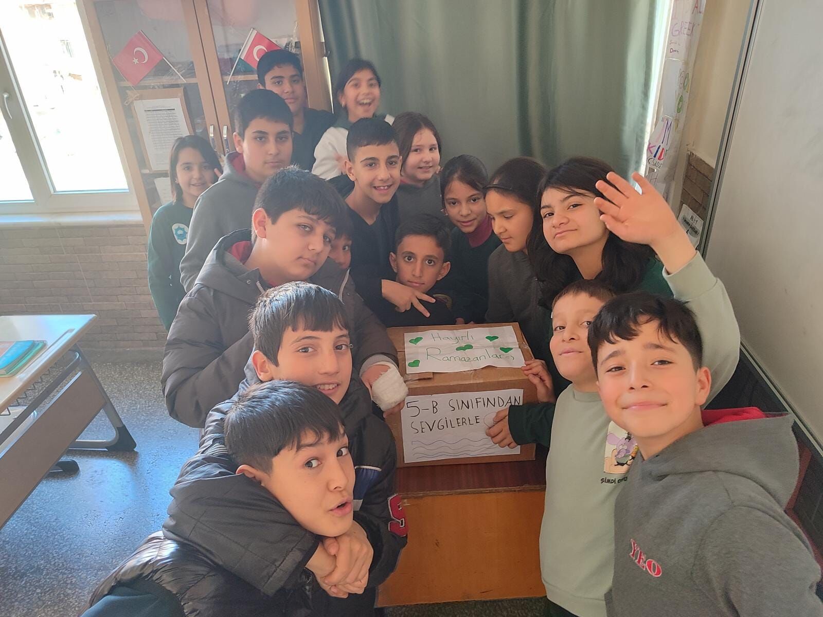 Yunus Emre Ortaokulu Ogrencilerinden Ramazan Dayanismasi (9)