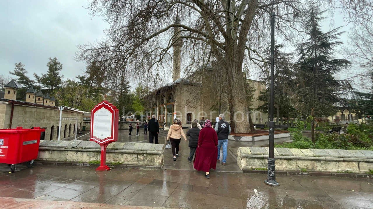 Alanyali Turist Kafilesi Yagmura Ragmen Karamani Gezdi9