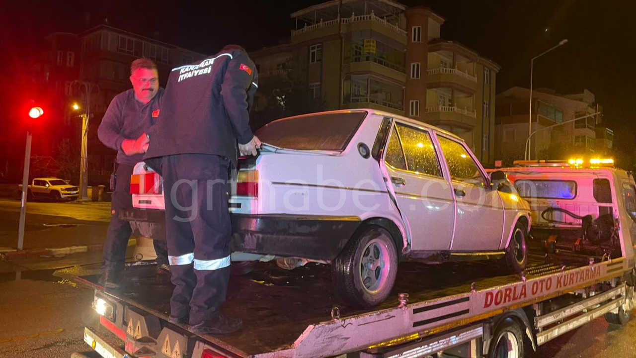 Alkollu Surucu Trafik Isigindaki Araca Carpti 1 Yarali11