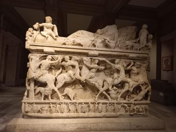 Antik Dunyanin Dev Eseri Karamanda Dunyanin En Agir Lahdi Ayrancida (2)