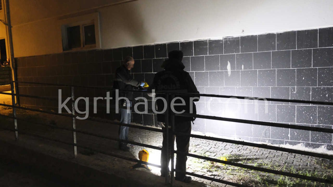 Arkadasini Ziyarete Geldigi Apartin Penceresinden Dustu 1 Agir Yarali4