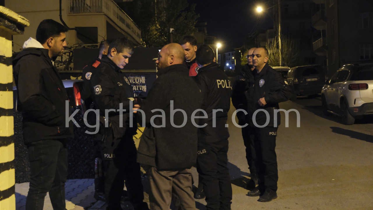 Arkadasini Ziyarete Geldigi Apartin Penceresinden Dustu 1 Agir Yarali7