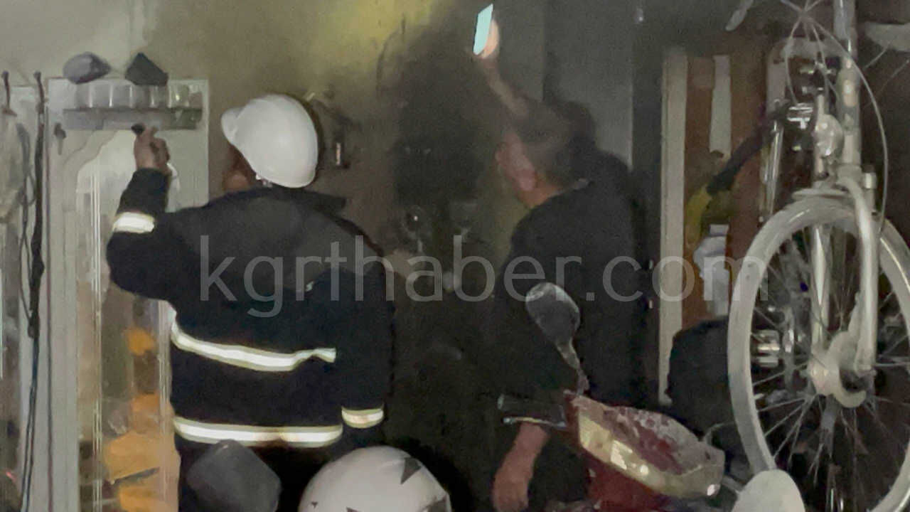 Bodrum Katindaki Prizden Cikan Yangini Itfaiye Sondurdu10