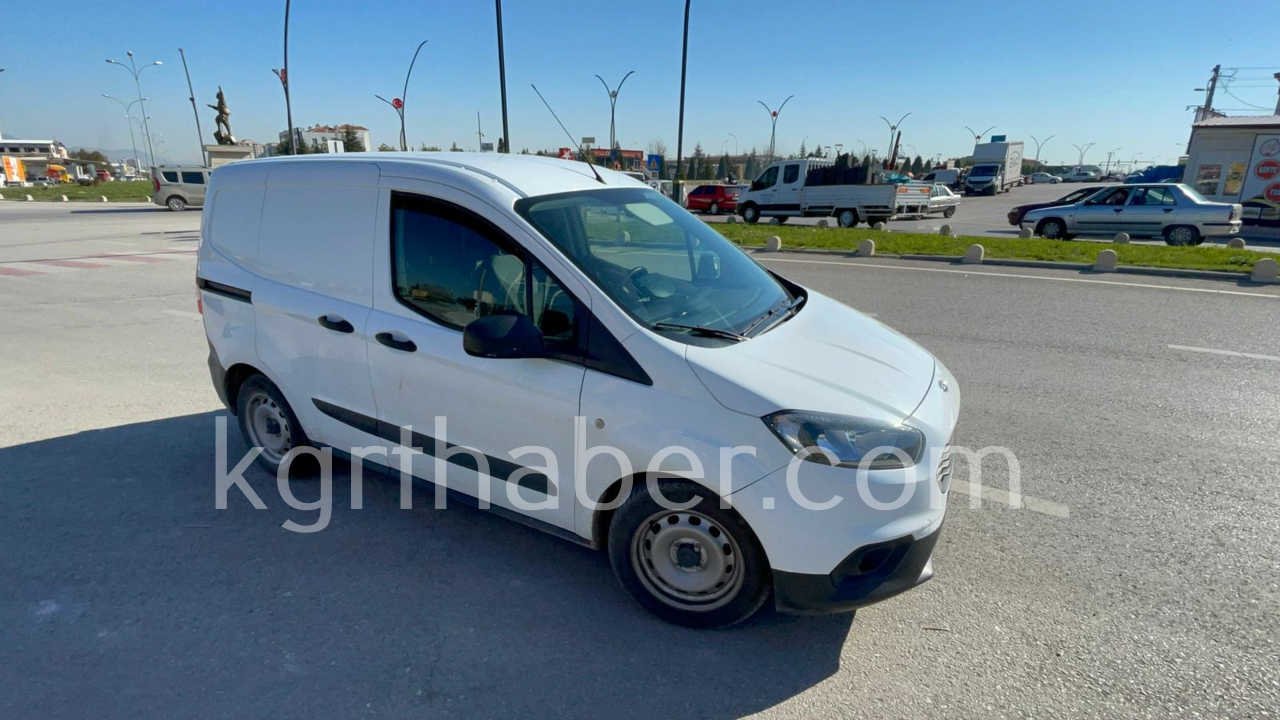 Hafif Ticari Aracla Motosikletin Carpistigi Kaza Kamerada 1 Yarali2