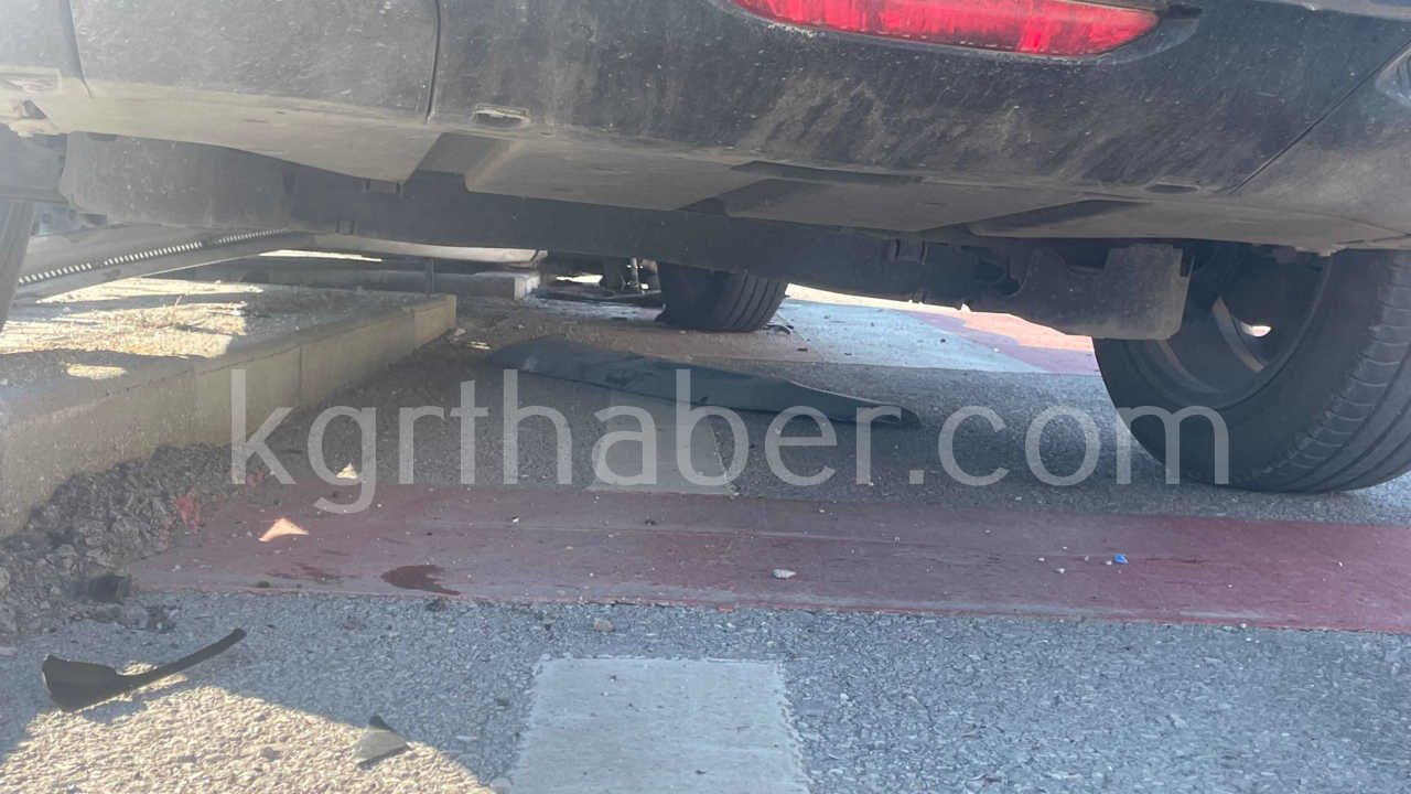 Iki Aracin Carpistigi Kazada Ortalik Savas Alanina Dondu4