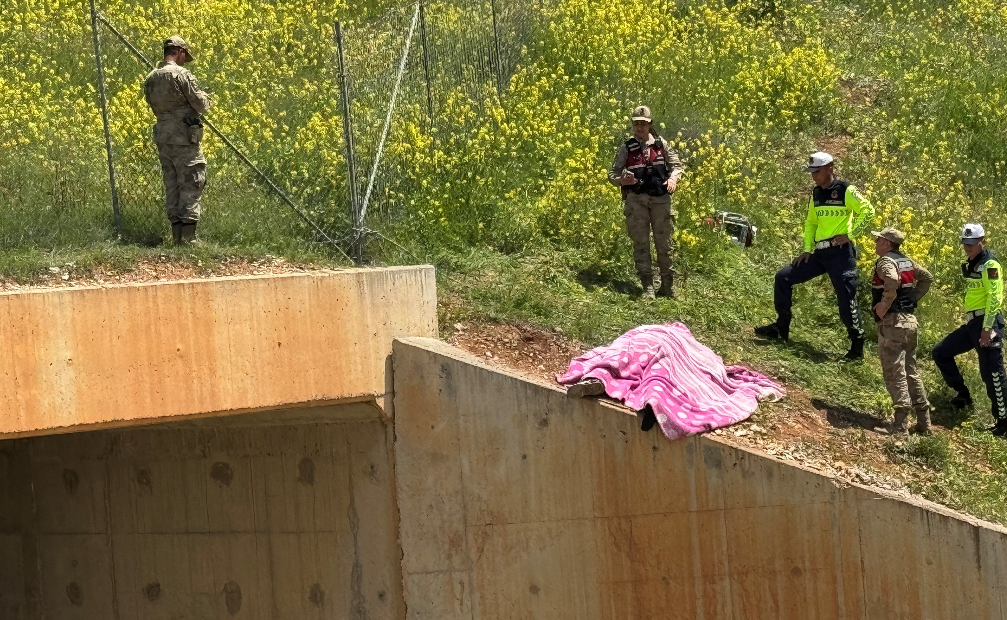 Iki Gundur Kayip Olan Cocuk Menfezde Olu Bulundu (1)