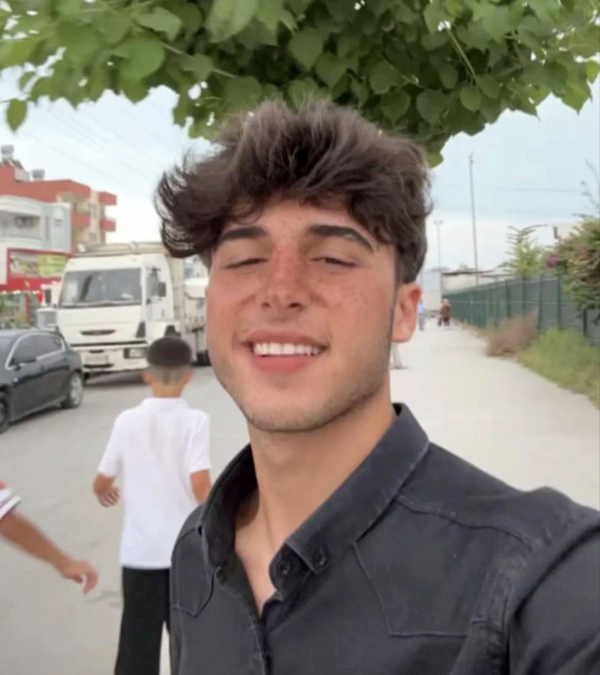 Ilk Isinin 4Uncu Gununde 19 Yasindaki Isci Yakilarak Olduruldu (2)