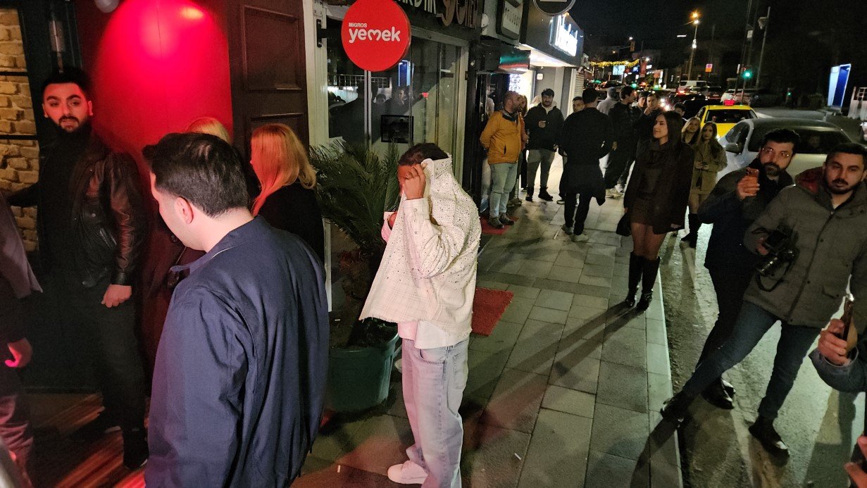 Istanbulda Eglence Mekanlarina Baskin Unlu Isimler Gozaltinda (1)
