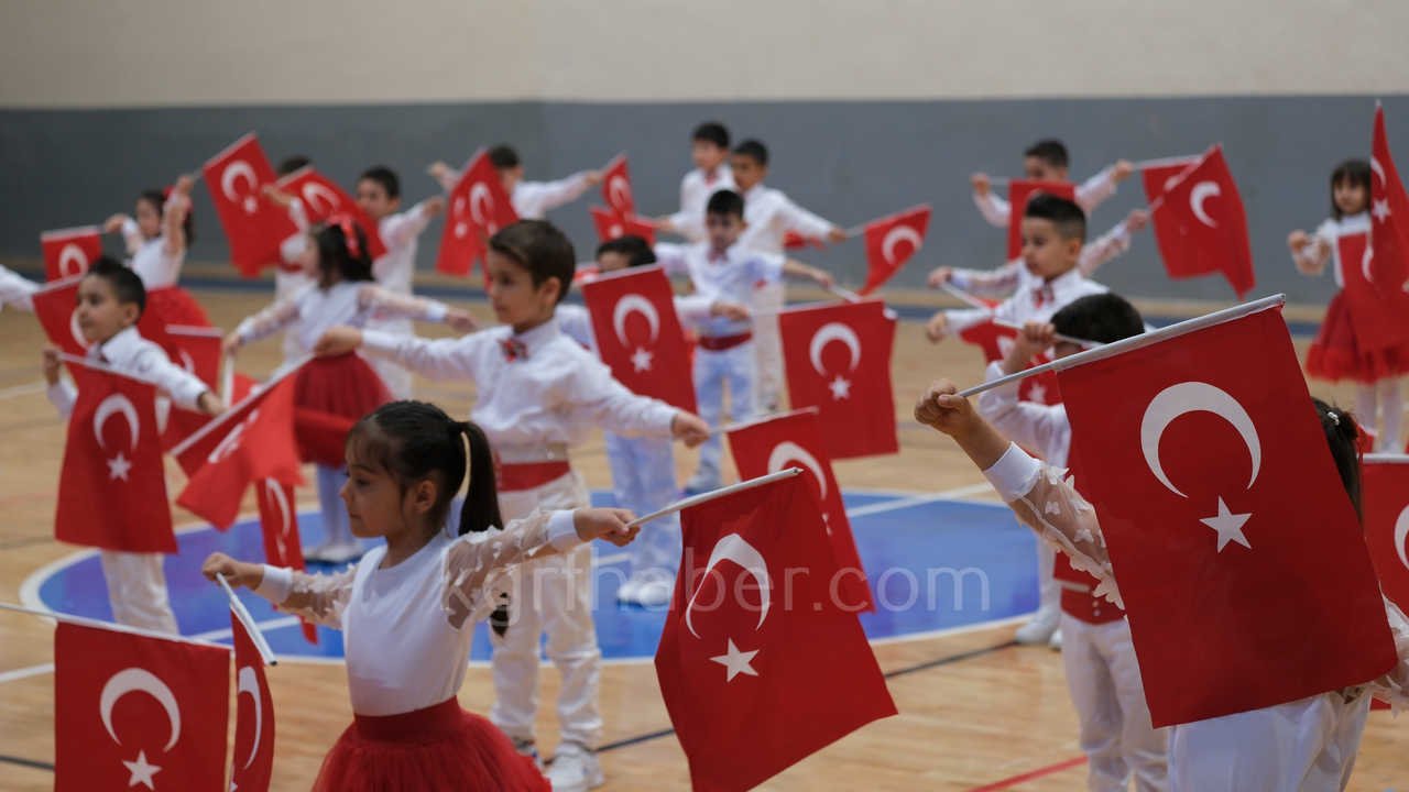 Karamanda 23 Nisan Coskusu Renkli Goruntuler Ortaya Cikti15-2