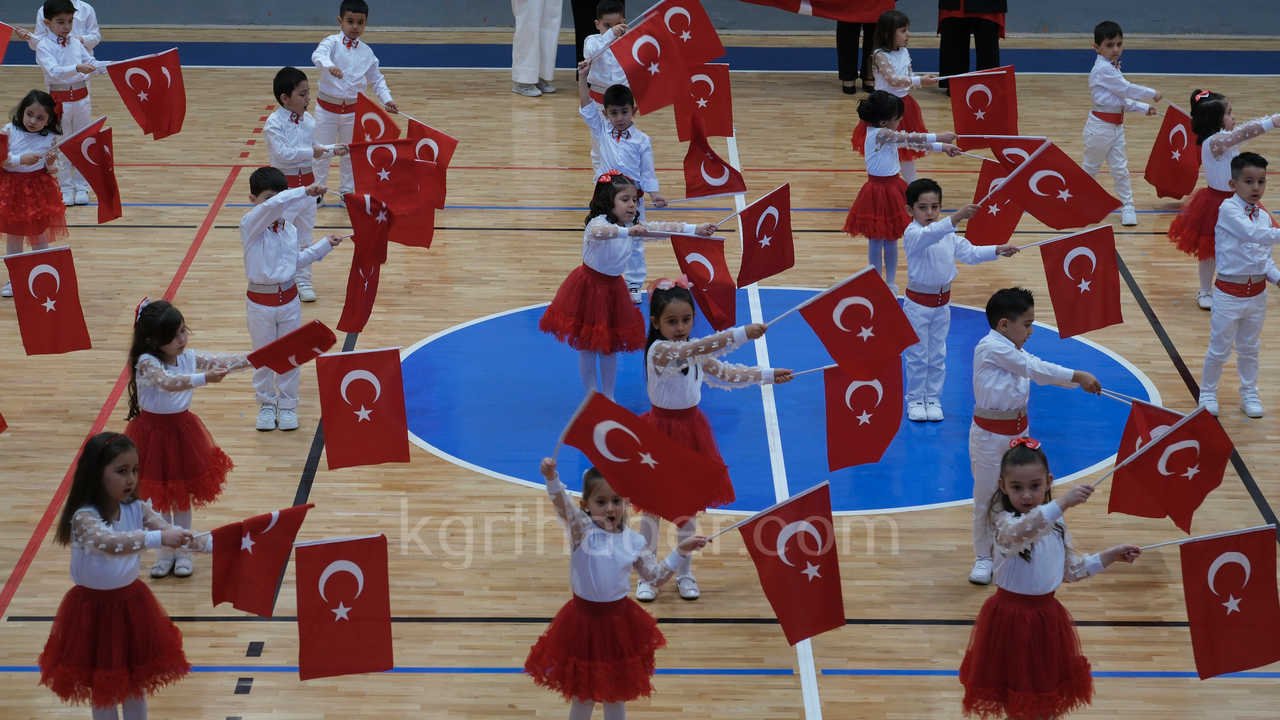 Karamanda 23 Nisan Coskusu Renkli Goruntuler Ortaya Cikti16-2