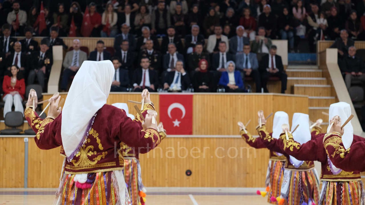 Karamanda 23 Nisan Coskusu Renkli Goruntuler Ortaya Cikti5-2