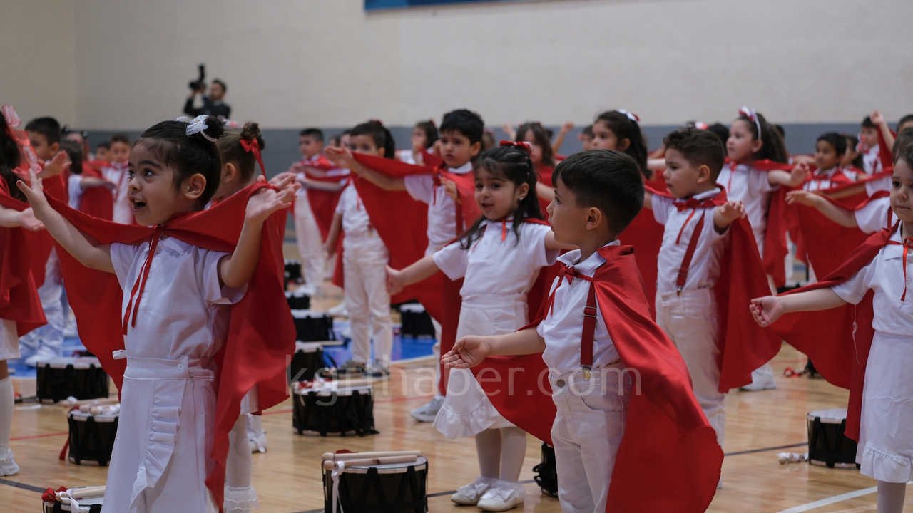 Karamanda 23 Nisan Coskusu Renkli Goruntuler Ortaya Cikti7-2