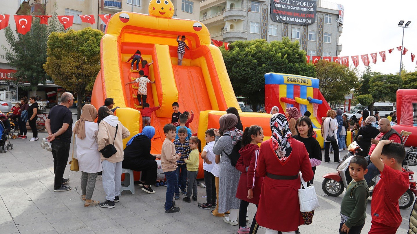 Karamanda 23 Nisanda Sisme Oyun Parki Kurulmadi Mi (1)