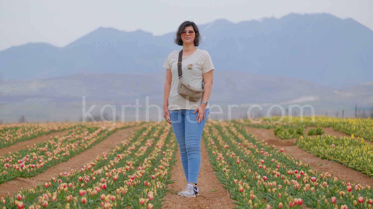 Karamanda 250 Bin Ziyaretci Beklenen Lale Tarlasinda Dogum Gunu Surprizi13