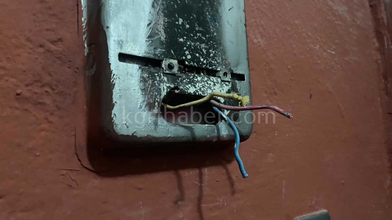 Karamanda Akillara Durgunluk Veren Hirsizlik Elektrik Sayacini Caldilar3