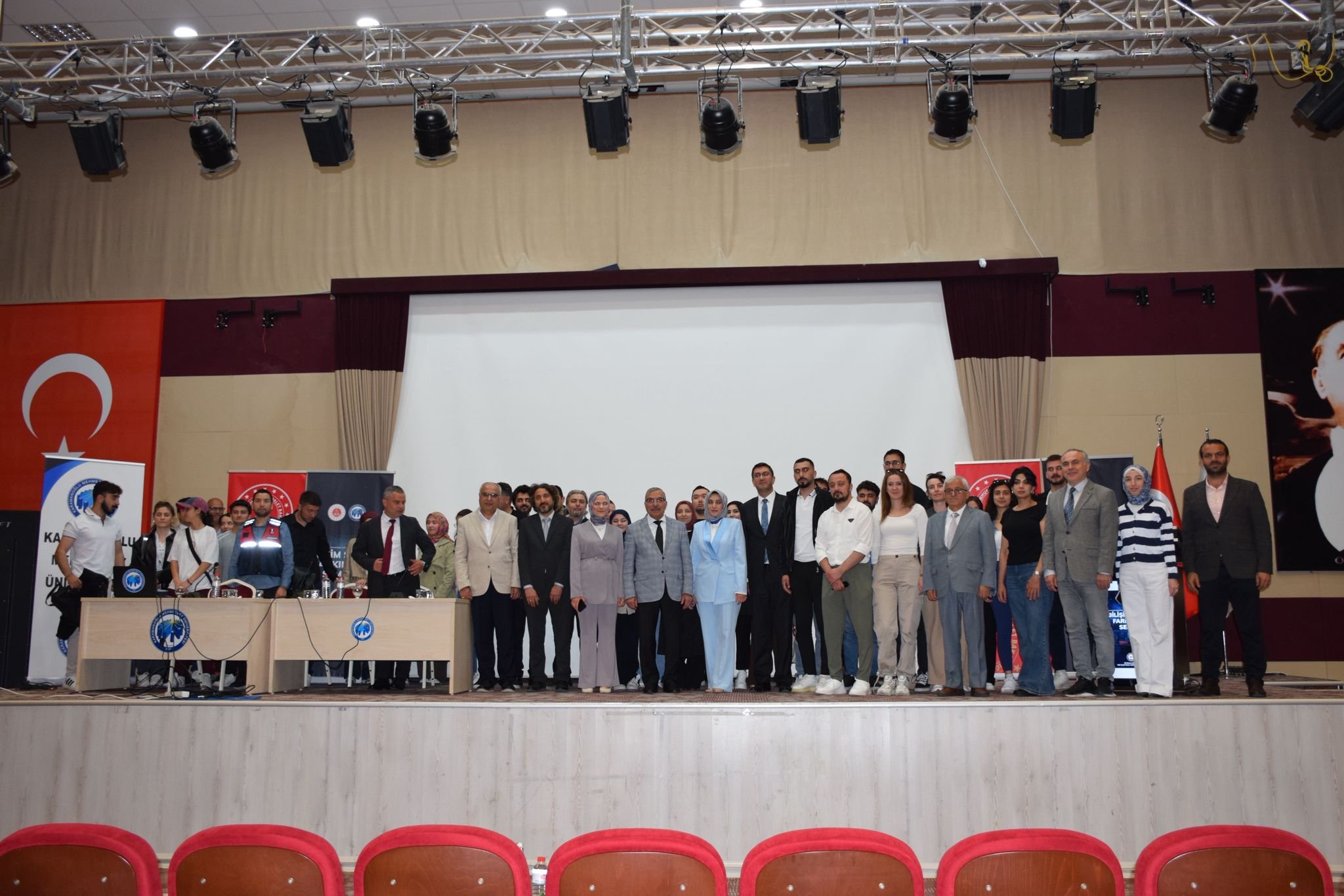 Karamanda Bilisim Suclari Farkindalik Semineri Duzenlendi (2)