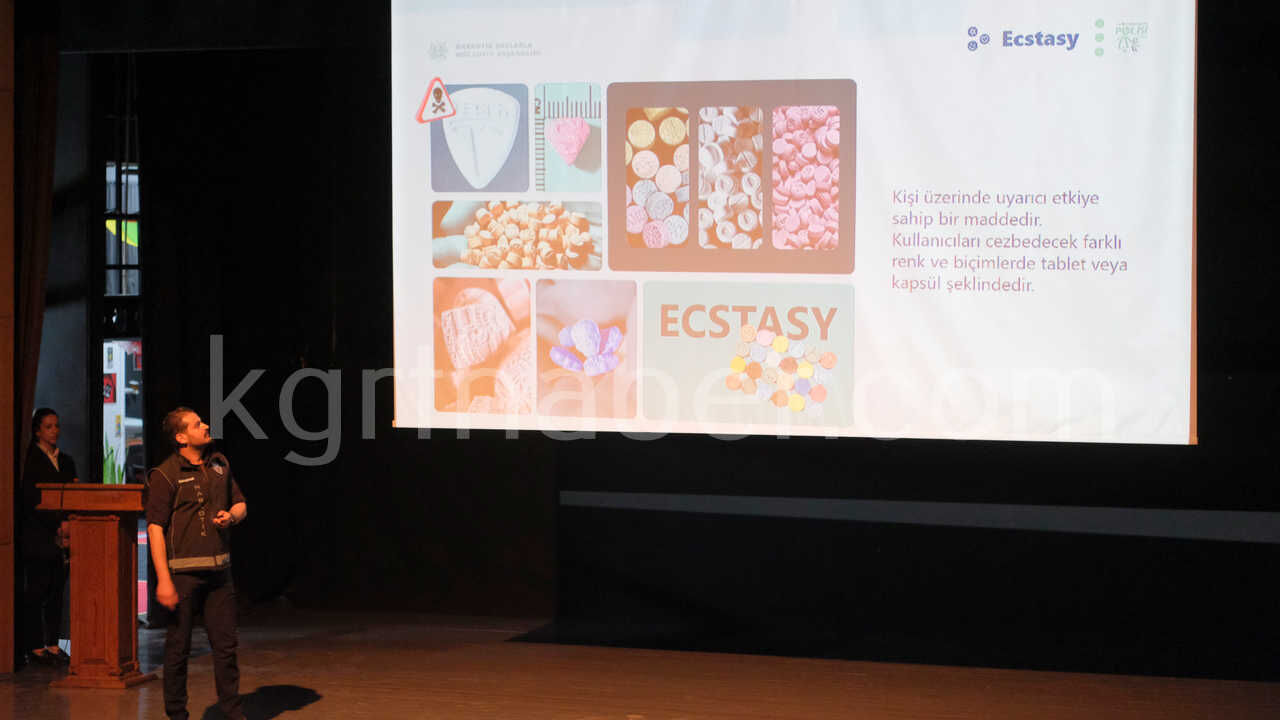 Karamanda En Iyi Narkotik Polisi Anne Seminerine Yogun Ilgi8