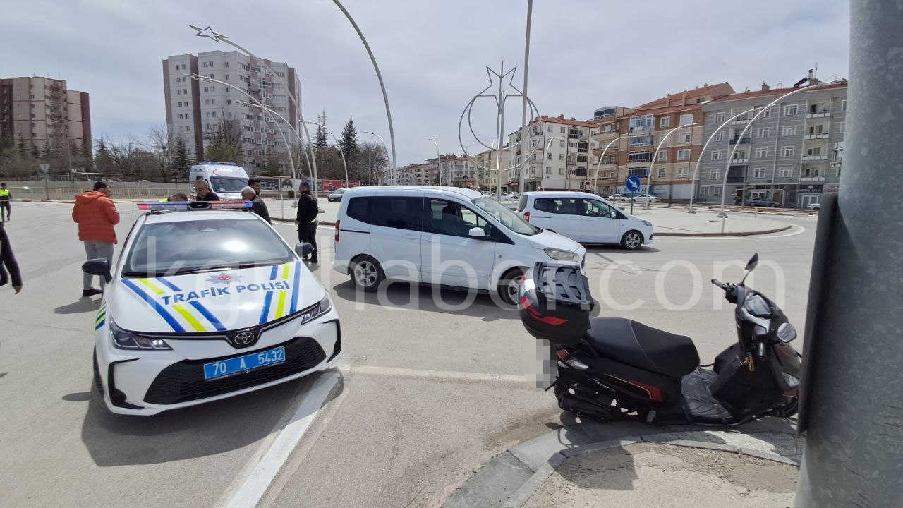 Karamanda Hafif Ticari Aracla Motosiklet Carpisti 2 Yarali0