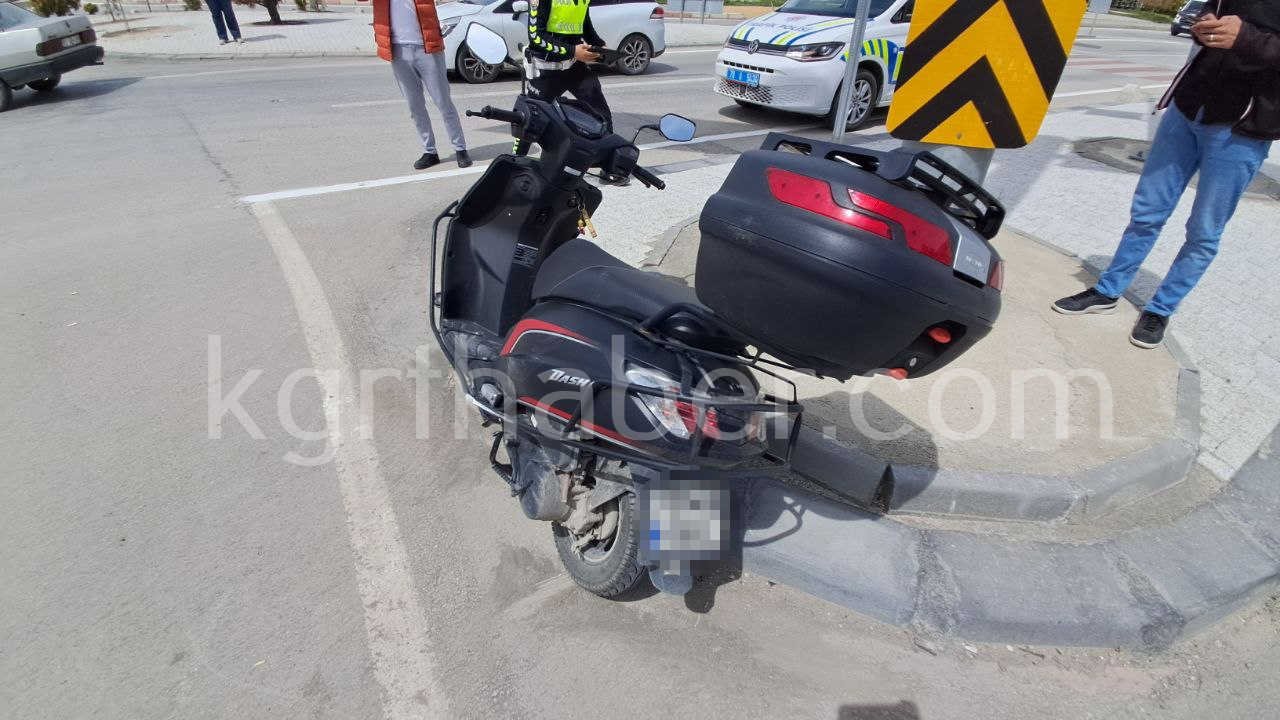 Karamanda Hafif Ticari Aracla Motosiklet Carpisti 2 Yarali3