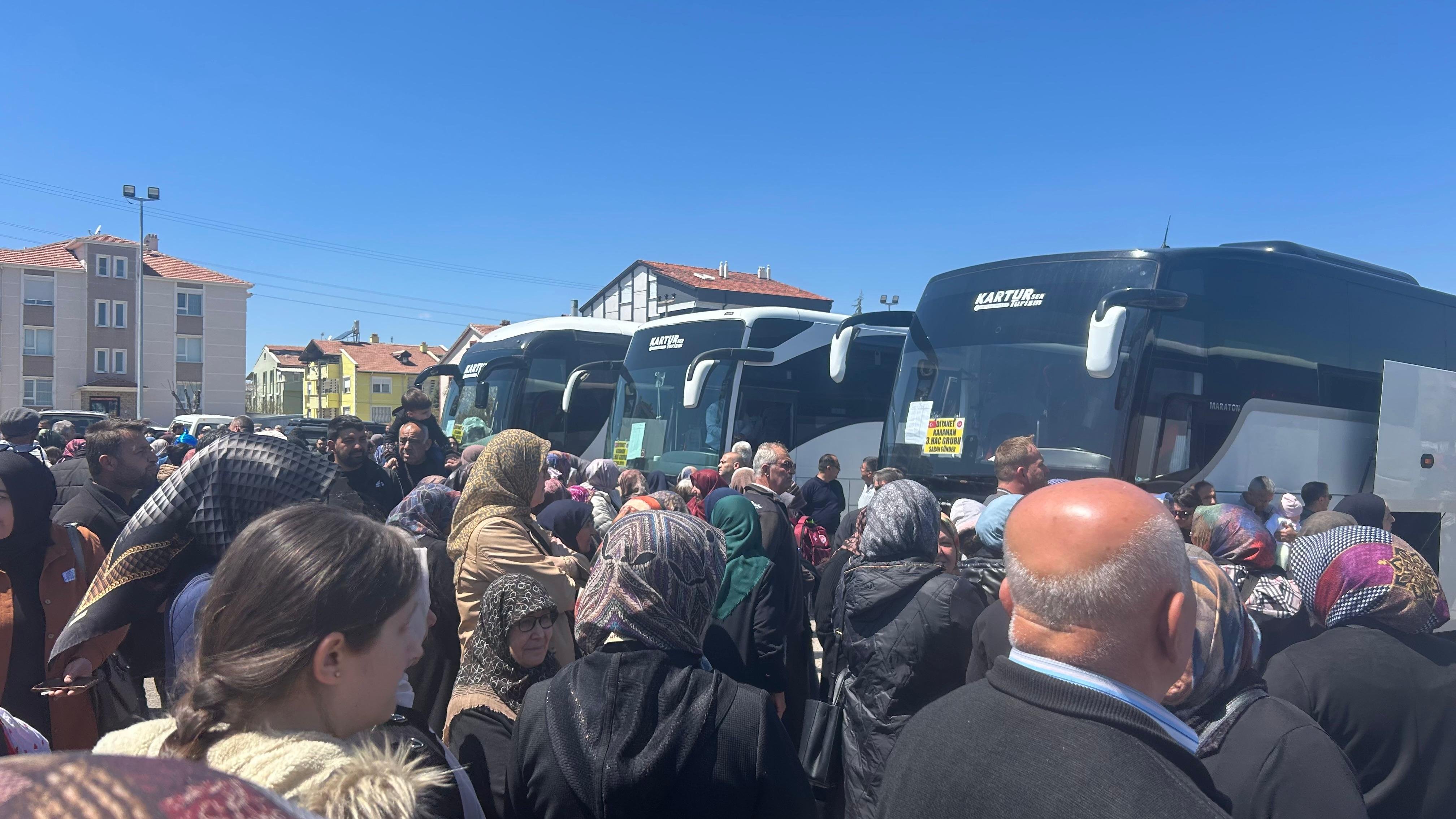 Karamanda Ilk Haci Kafilesi Dualarla Ugurlandi (1)