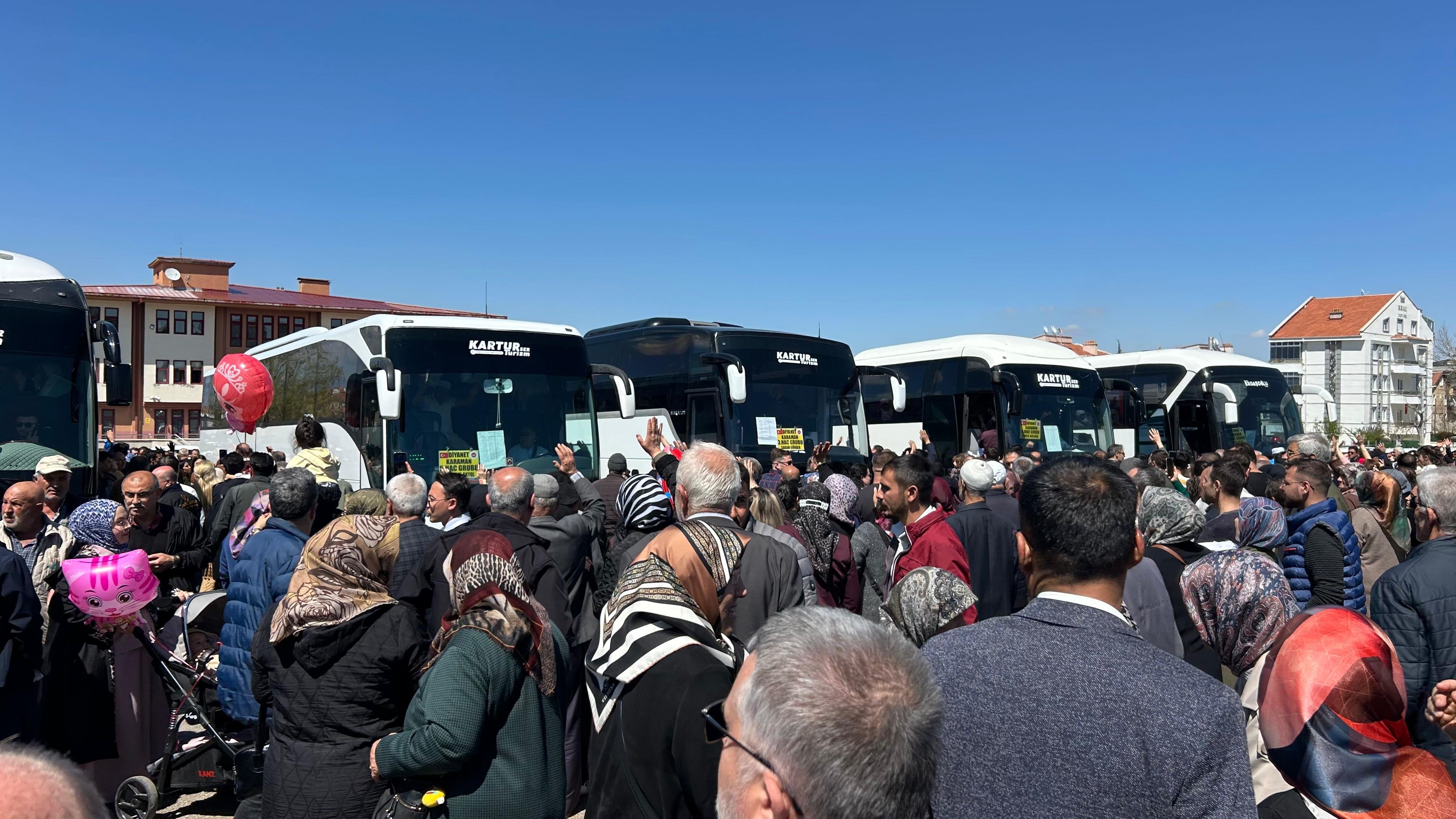 Karamanda Ilk Haci Kafilesi Dualarla Ugurlandi (2)