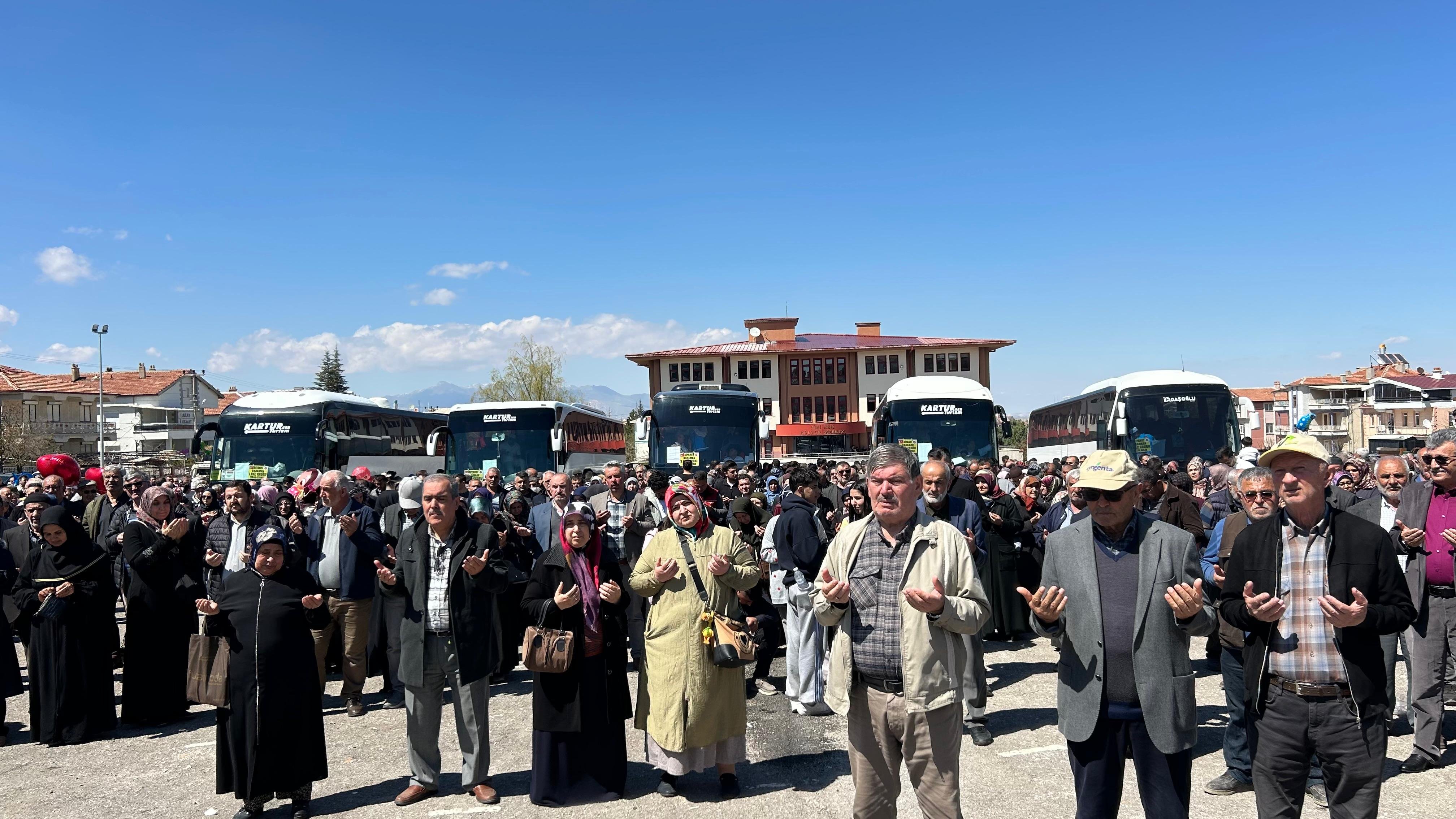 Karamanda Ilk Haci Kafilesi Dualarla Ugurlandi (3)