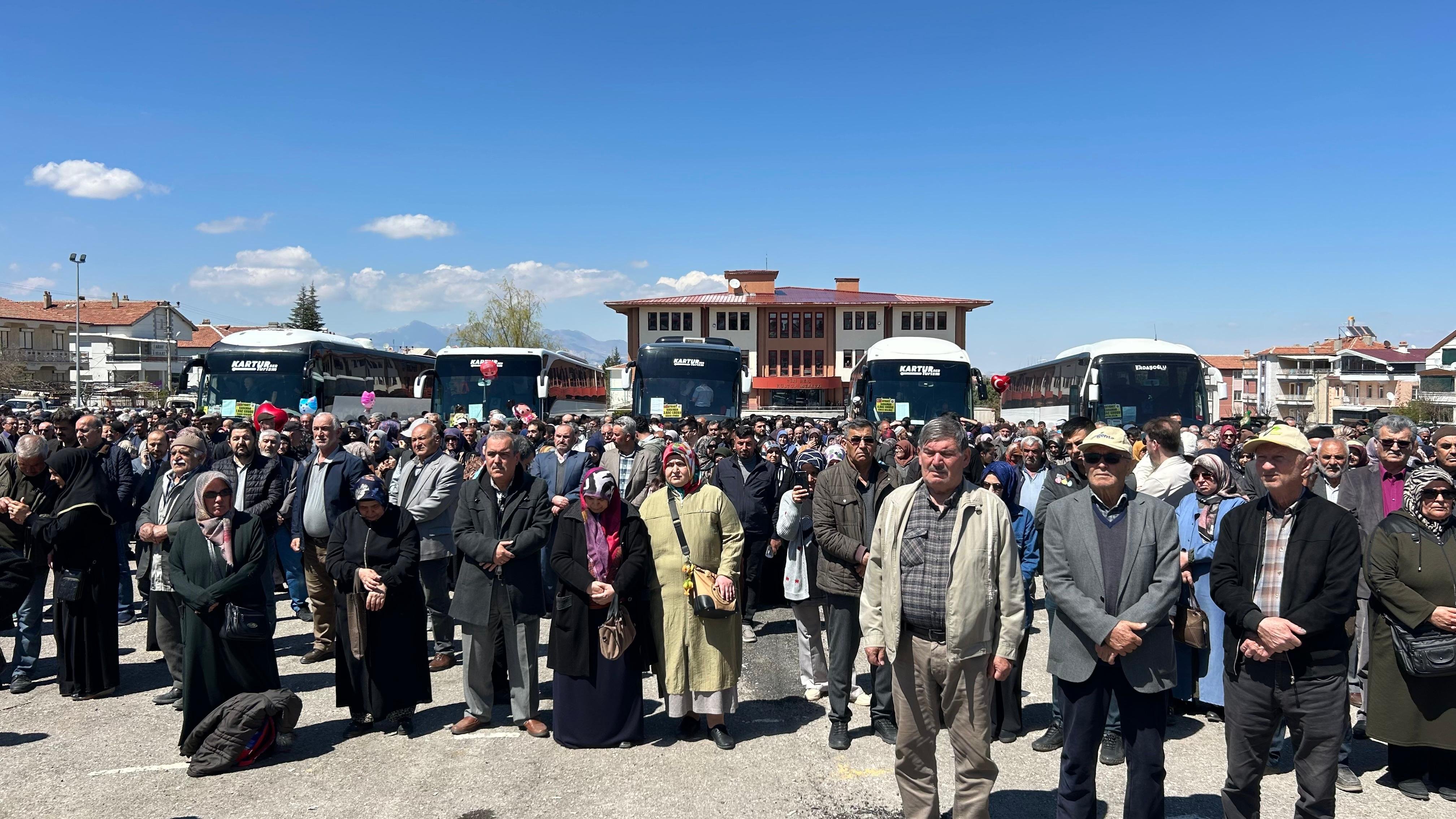 Karamanda Ilk Haci Kafilesi Dualarla Ugurlandi (5)