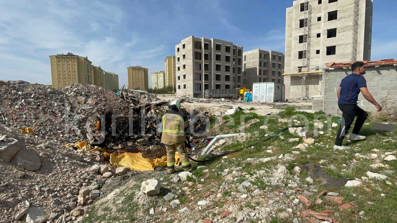 Karamanda Insaat Alaninda Korkutan Yangin2