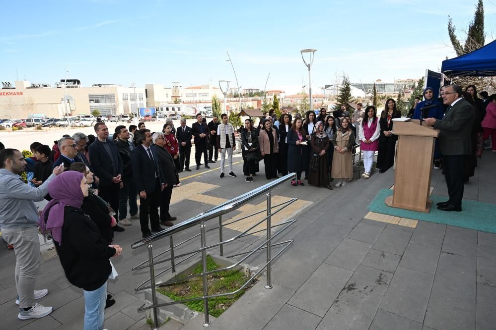 Karamanda Kitap Tutkunlarina Odul1