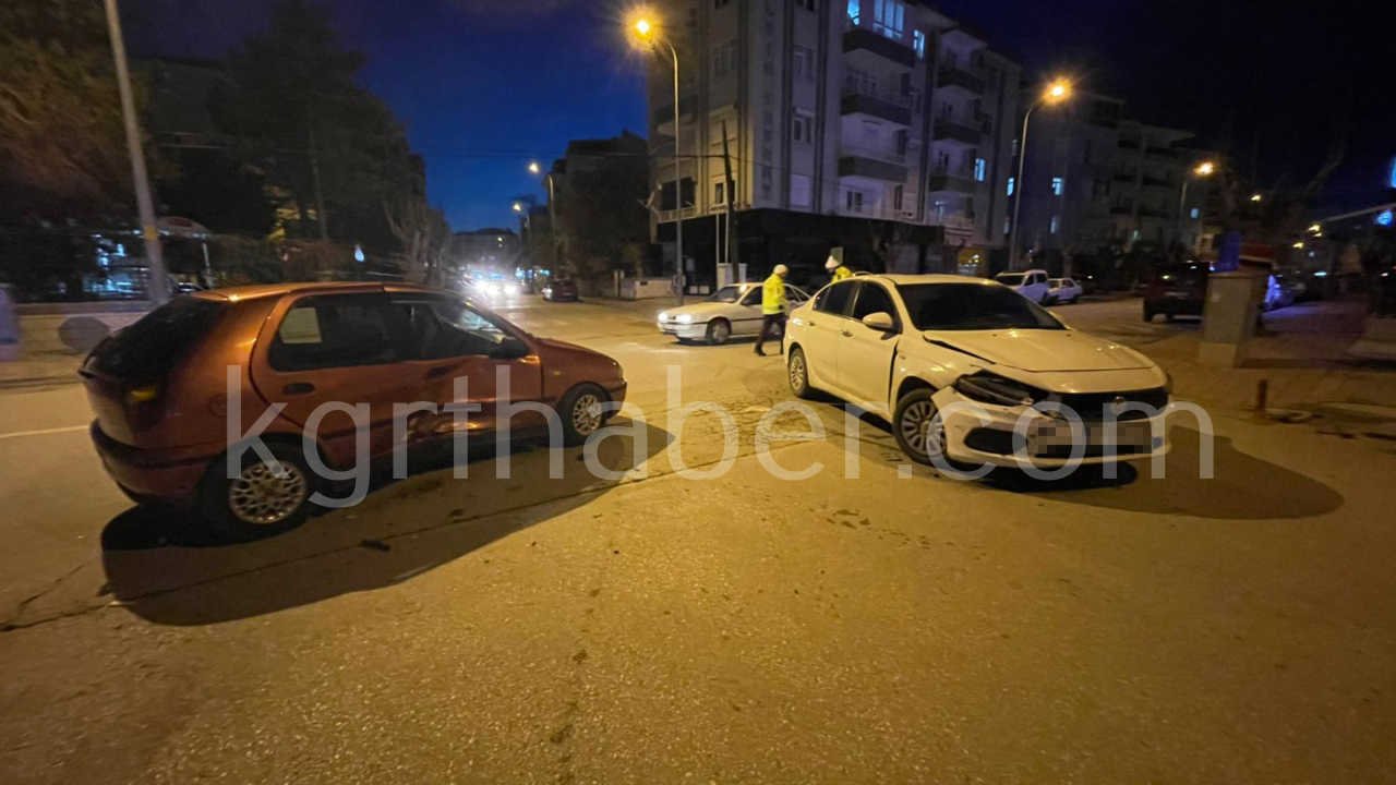 Karamanda Korkutan Kazada 1 Kisi Yaralandi8