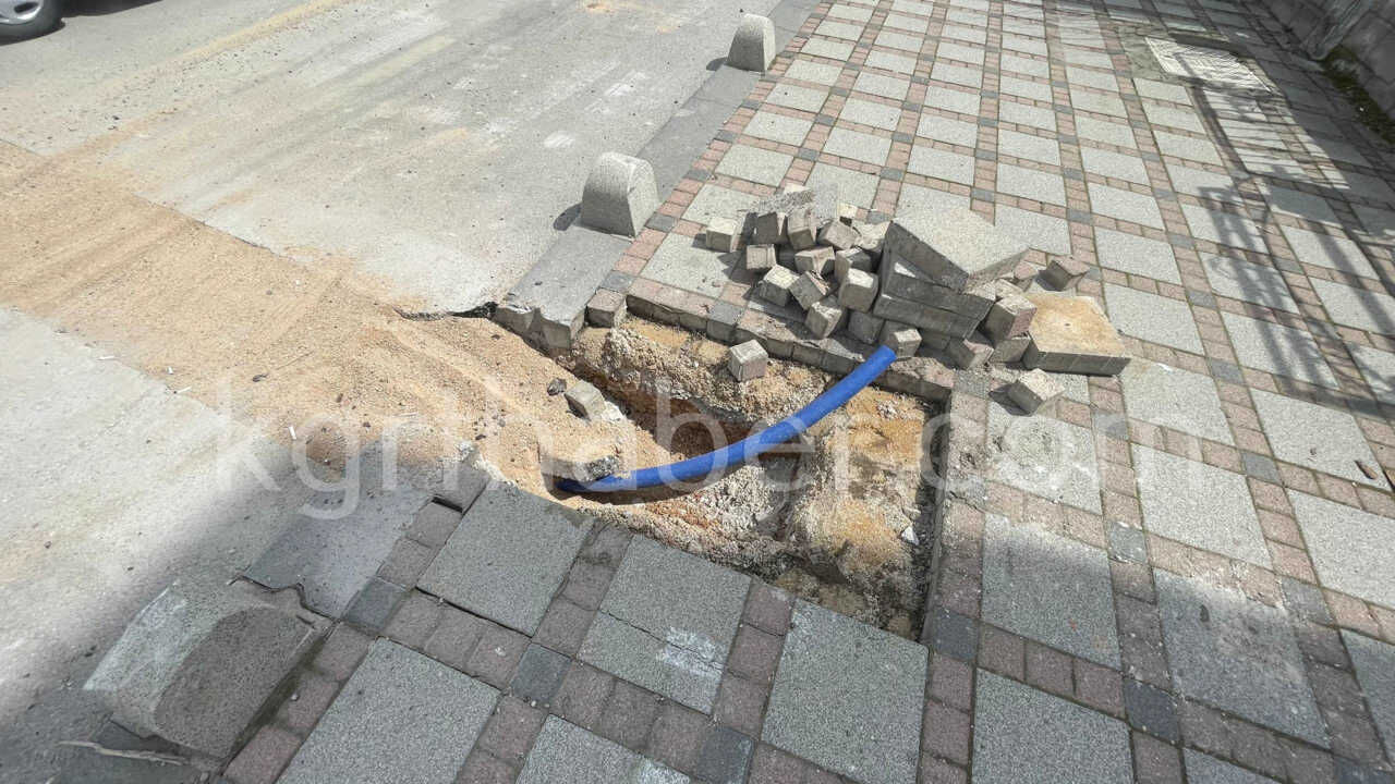 Karamanda O Kavsakta Trafik Isiklari Icin Dugmeye Basildi8