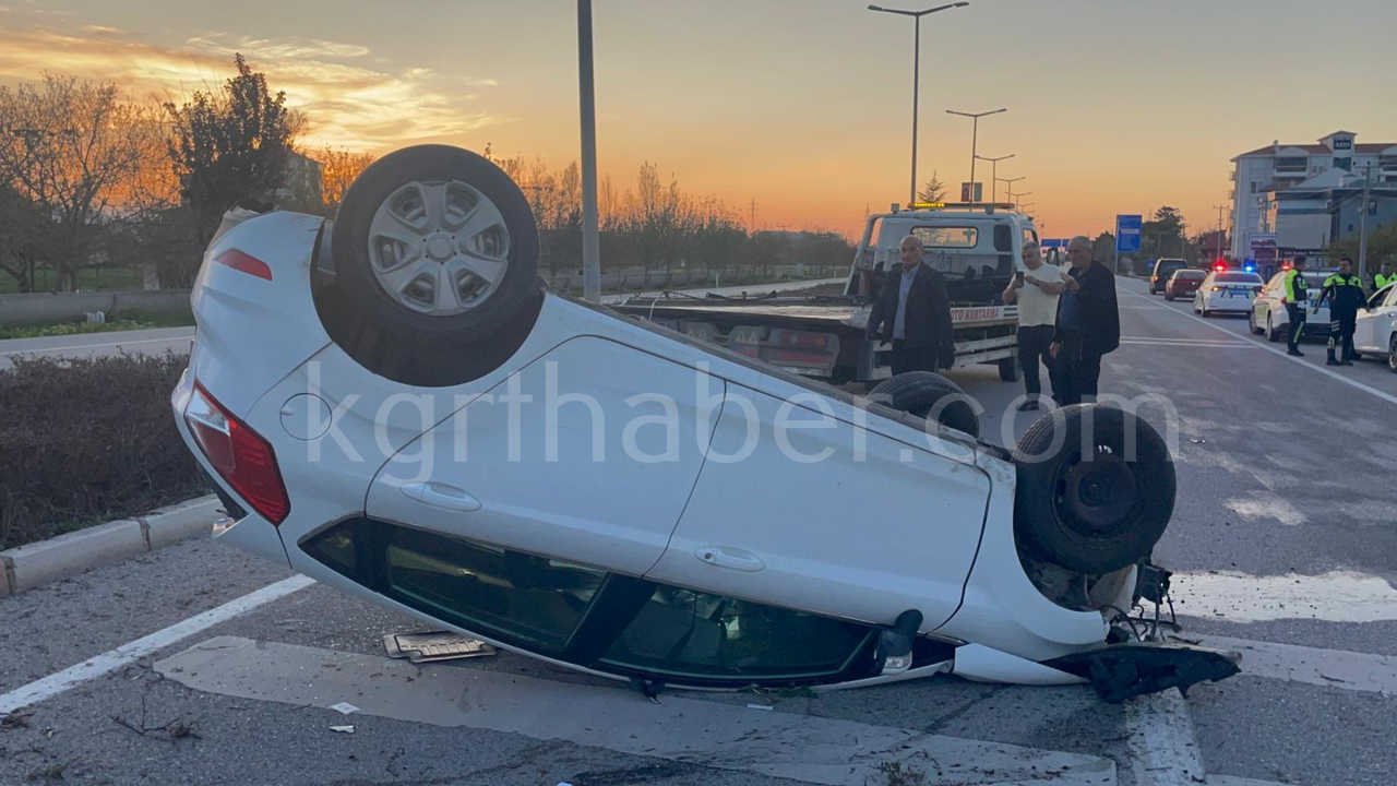 Karamanda Otomobil Takla Atti 2 Kisi Olumden Dondu12