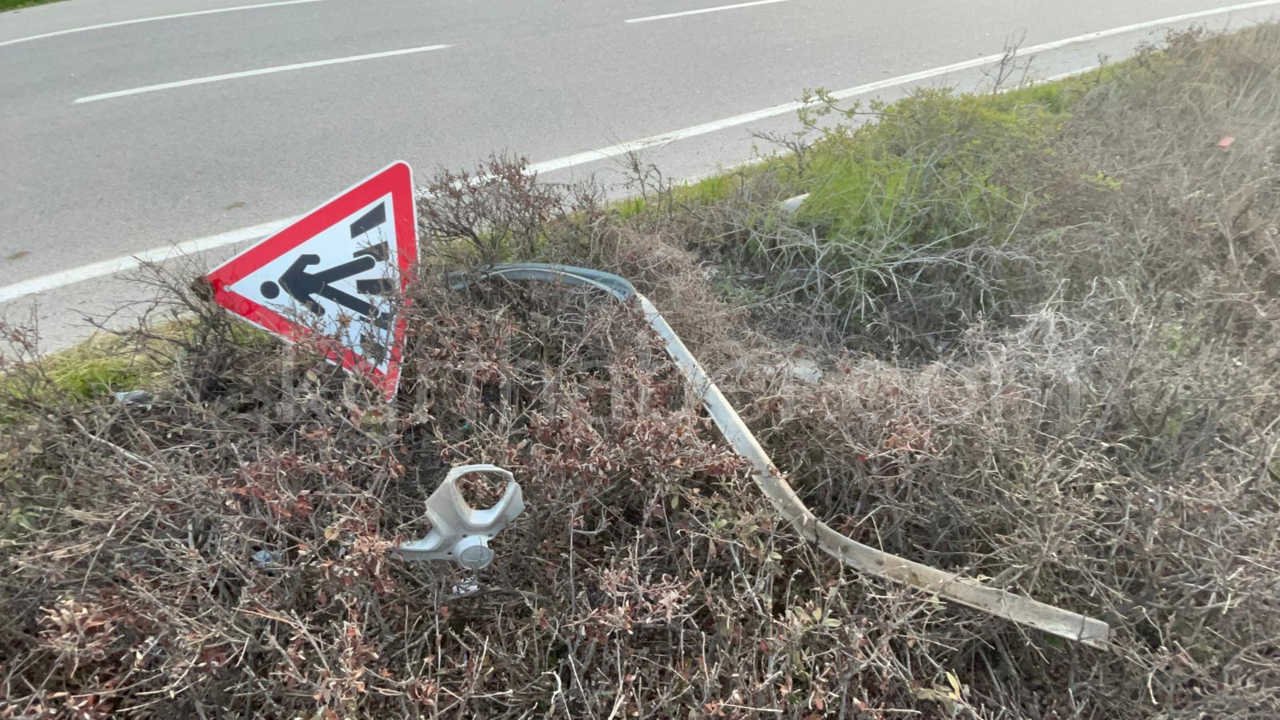 Karamanda Otomobil Takla Atti 2 Kisi Olumden Dondu6