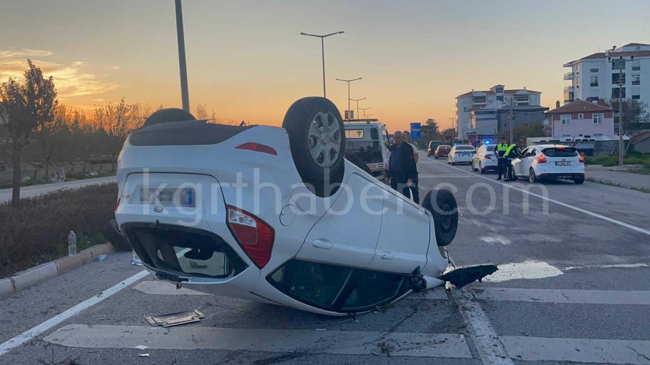 Karamanda Otomobil Takla Atti 2 Kisi Olumden Dondu9