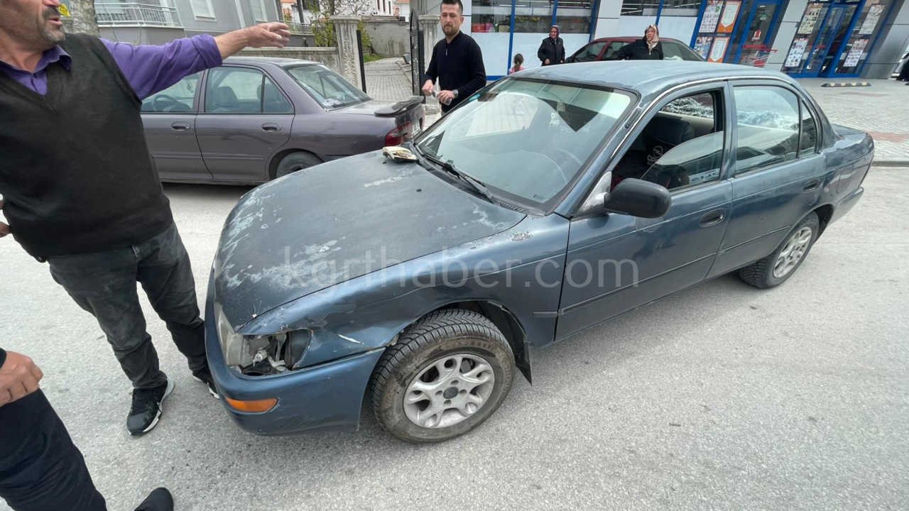 Karamanda Otomobille Motokurye Carpisti 1 Yarali1