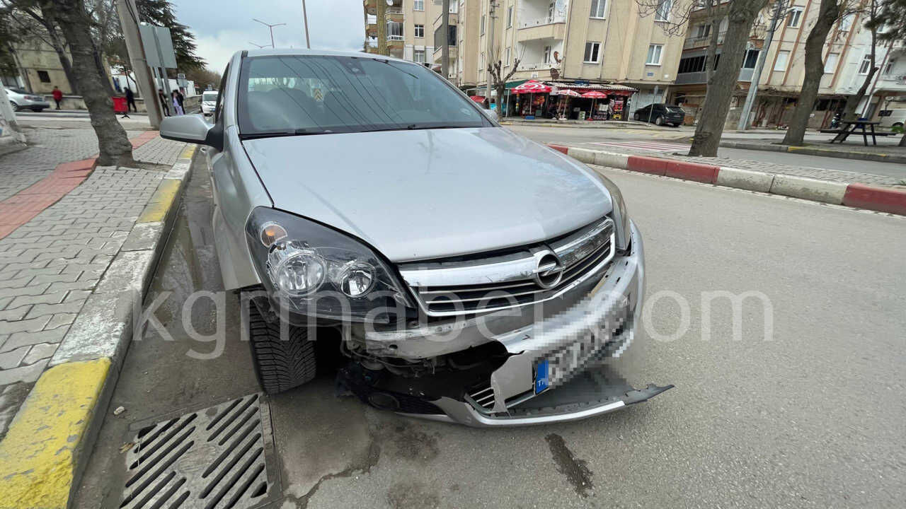 Kavsakta Carpistilar Yaralanan Olmadi0