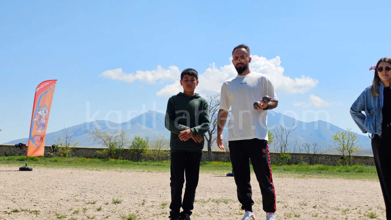 Kisecikte Super Cocuklar Pistte Costu Sporla Dolu Bir Gun Yasandi11