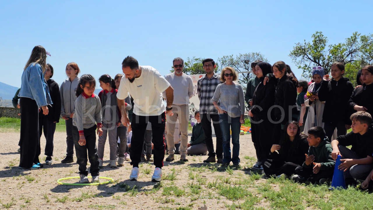 Kisecikte Super Cocuklar Pistte Costu Sporla Dolu Bir Gun Yasandi12