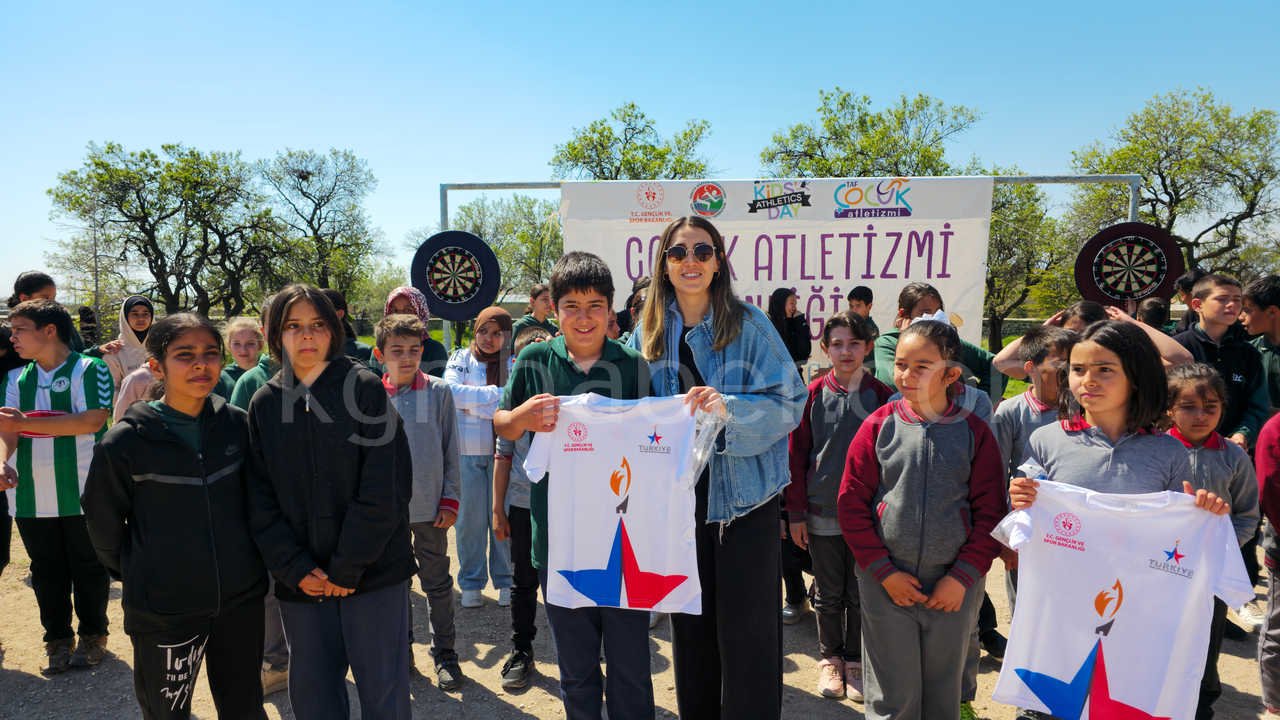 Kisecikte Super Cocuklar Pistte Costu Sporla Dolu Bir Gun Yasandi6