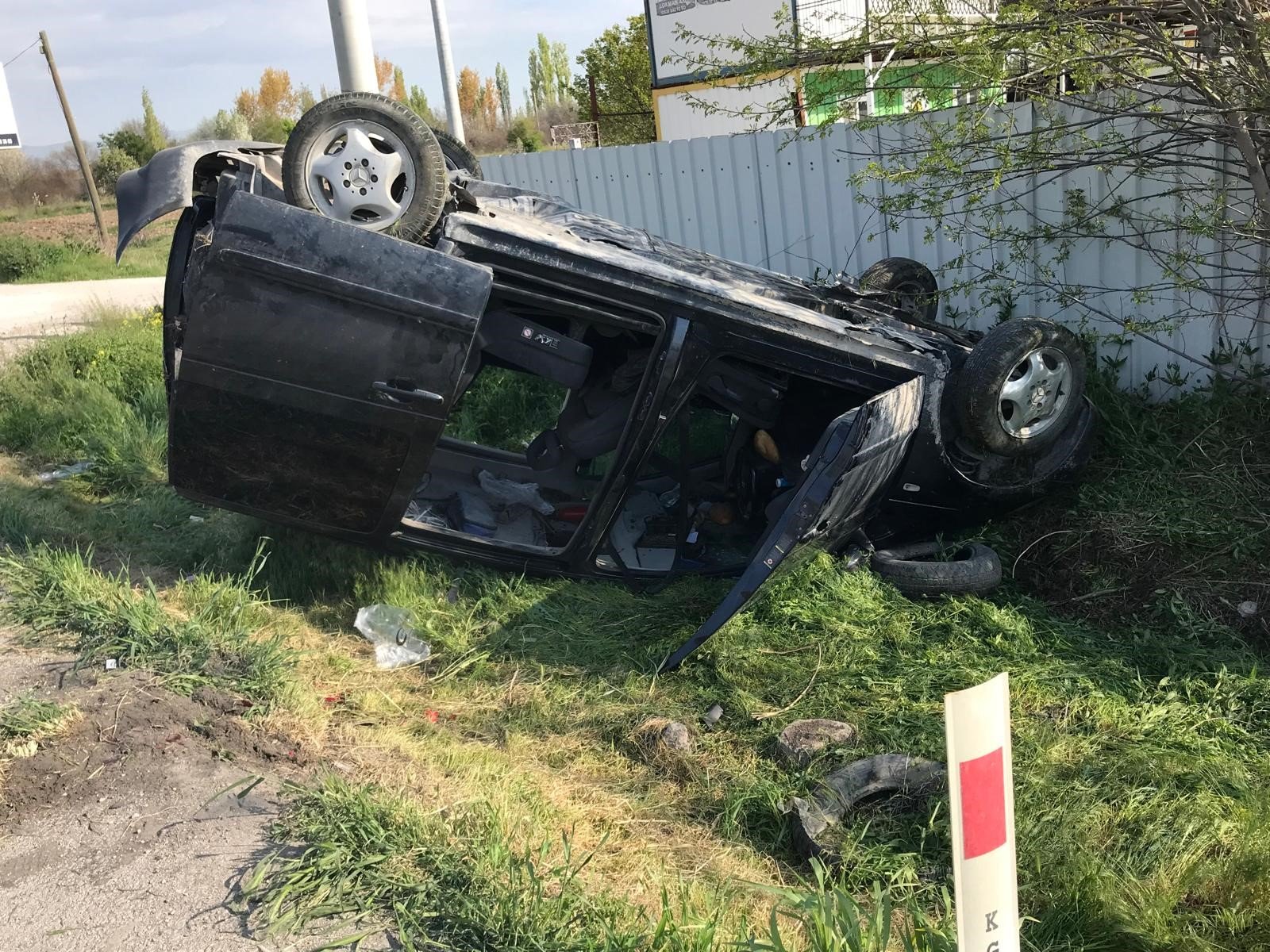 Konyada 3 Arac Birbirine Girdi 3 Kisi Yaralandi (1)